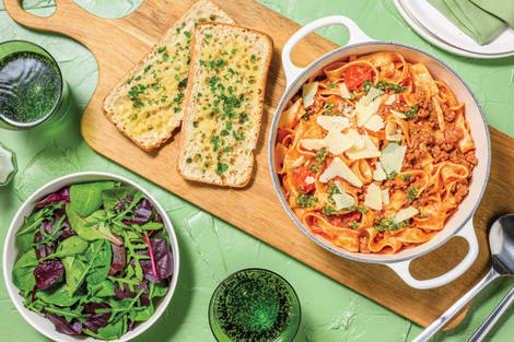 Pesto & Beef Fettuccine Ragu