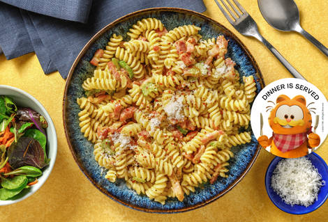 Snuggly Chicken, Bacon & Creamy Pesto Fusilli