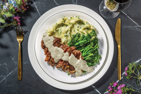 Seared Steak & Creamy Pepper Sauce