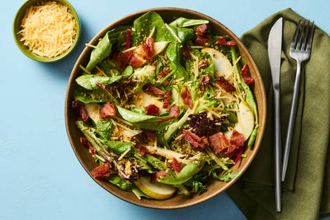 Warm Pear, Bacon & Mixed Greens Salad