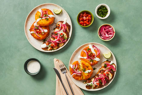 Cantina Chicken & Cheesy Polenta Arepas