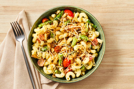 Chicken Pesto & Walnut Panko Cavatappi 
