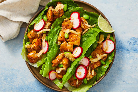 Creamy Green Curry Chicken Lettuce Wraps