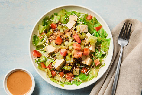 “Skip the Bun” Crunchy Tofu Cheeseburger Salad