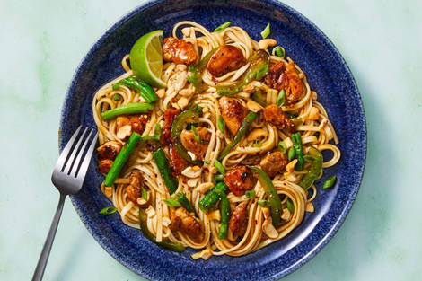 Spicy Cashew Chicken Lo Mein