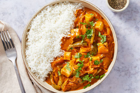 Grilling Cheese Tikka Masala with Rice