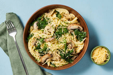 Spaghettis carbonara crémeux aux au bacon et légumes