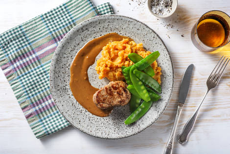 Lomo de cerdo con salsa casera de su jugo