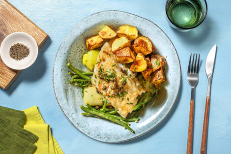 Dos de merlu en sauce au beurre & câpres