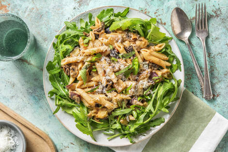 Penne à l'aubergine en sauce crémeuse et Parmigiano Reggiano