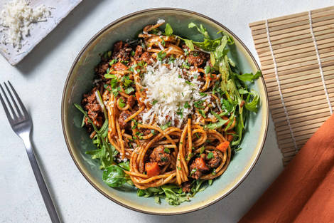 Spaghetti, chair à saucisse poêlée & tapenade