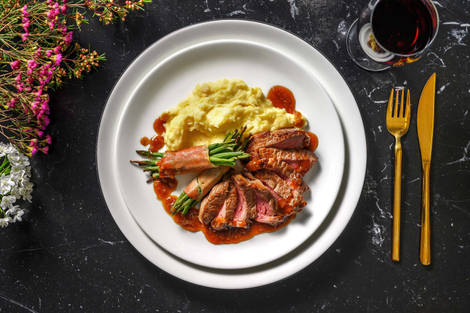Ryggbiff med rödvinssås