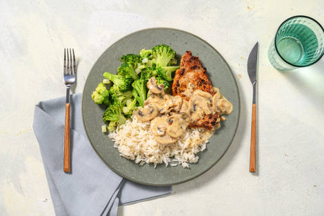 Filet de poulet en sauce crémeuse aux champignons