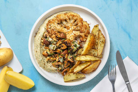 Bloemkoolsteak met blauwe-kaastopping 