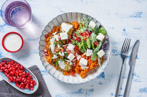 Couscous Bowl mit Ofen-Zucchini & extra Bio-Feta 