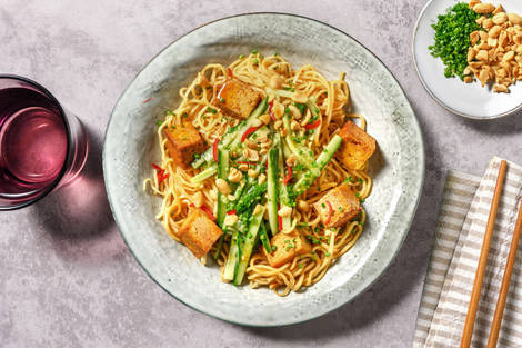 Noodles alle mazzancolle, tofu agrodolce e zucchine