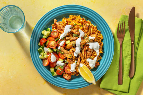 Bowl d'orzo aux émincés de poulet et sauce au yaourt