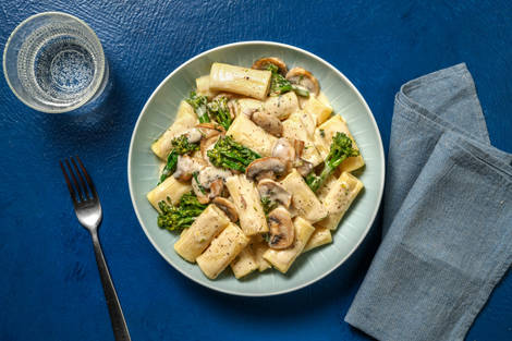 Quick Creamy Truffle Chicken and Mushroom Rigatoni 