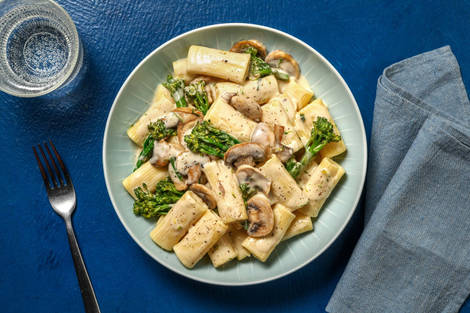 Quick Creamy Truffle and Mushroom Rigatoni 