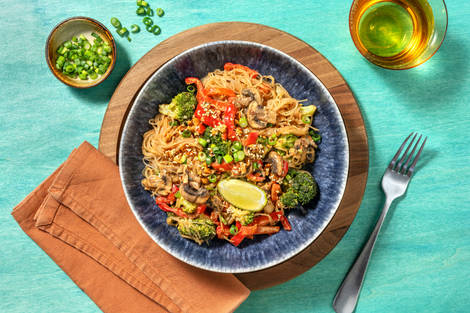 Glasnudeln in Miso-Erdnuss-Sauce mit Broccoli