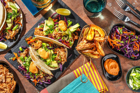 Tacos façon fusion au poulet effiloché et pommes de terre au kimchi