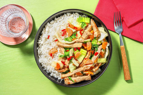 Stegt svinekød i cremet kokossauce