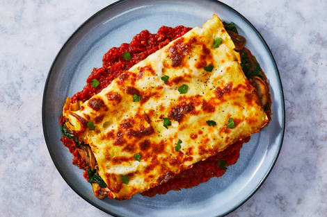 Cheesy Baked Mushroom Rotolo