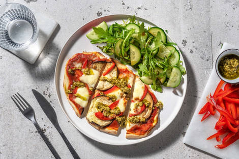 Naanpizza met aubergine en mozzarella