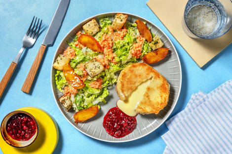 Panierter Camembert mit gebratenem Apfel