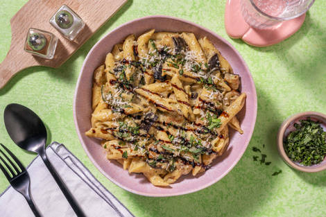 Penne met zelfgemaakte basilicumroom 