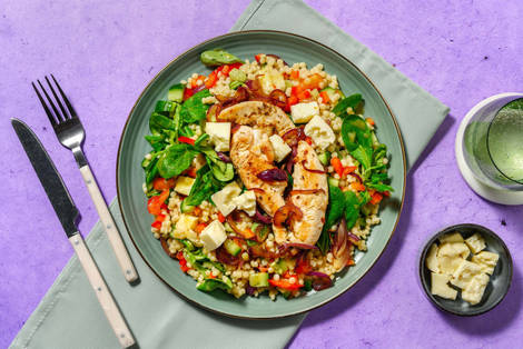 Parelcouscoussalade met gegrilde kip