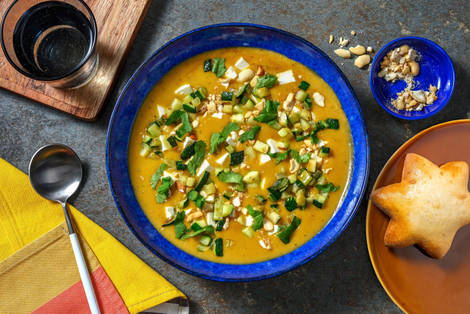 Zoete-aardappelsoep met witte kaas