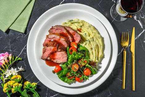 Rostat lamm och rödvinssås