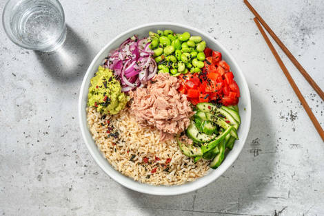 Bowl de thon, dip d'avocat et fèves de soja