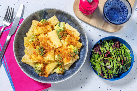 Cheesy Broccoli Pasta Bake