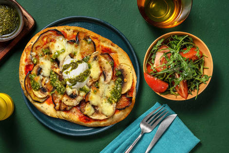 Cheesy naanpizza met burrata en Italiaanse kaas