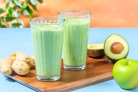 Selbstgemachter Green Smoothie mit Avocado