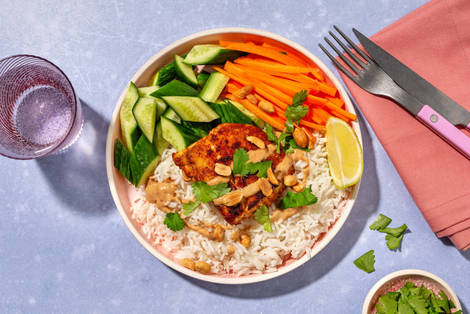 Hurtig laksakrydret hvid fisk og sataysauce