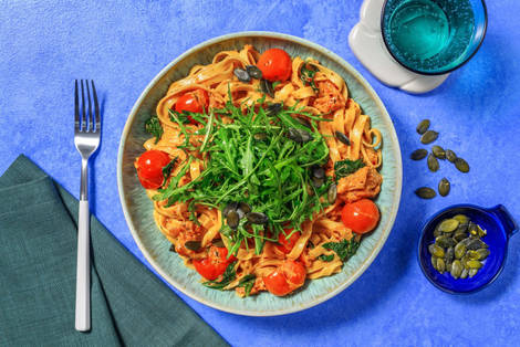 Krämig harissa- och tomattagliatelle