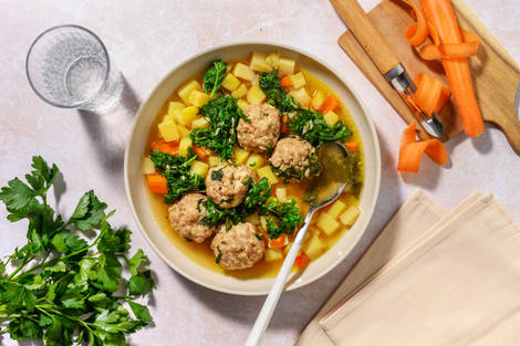 Rustik rodfrugt- og kødbollesuppe