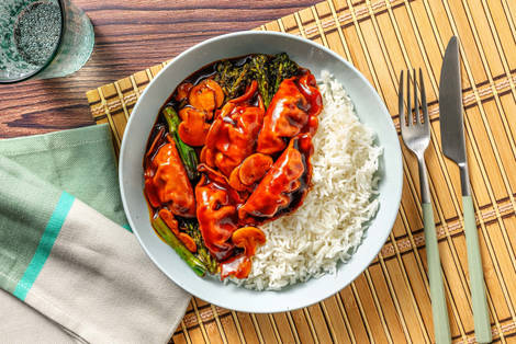 Sweet and Sticky Chicken Gyozas 