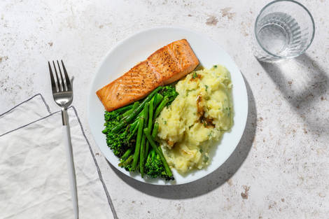 Cajun Spiced Salmon and Parsley Dressing