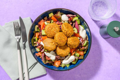 Falafel fritti e crema yogurt al cumino