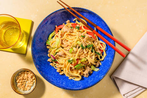 Bols de nouilles au porc, et sauce arachides-gingembre