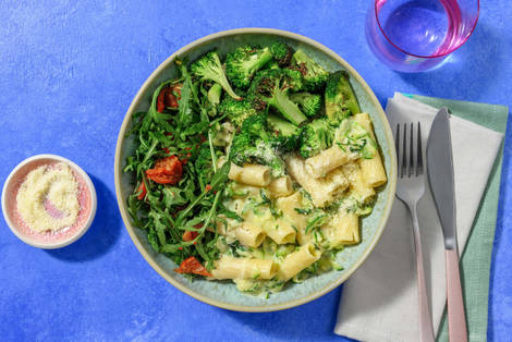 Krämig zucchini- och basilikapasta