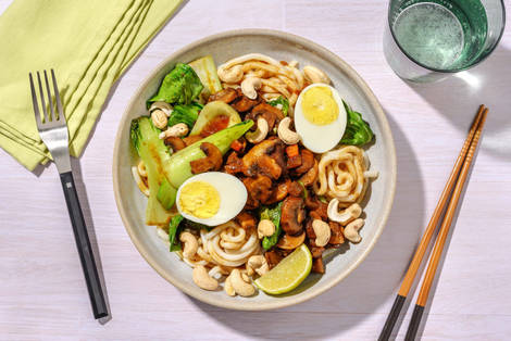 Udon al curry giallo, funghi e carne