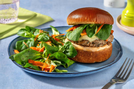 Hamburger di carne e cheddar fondente