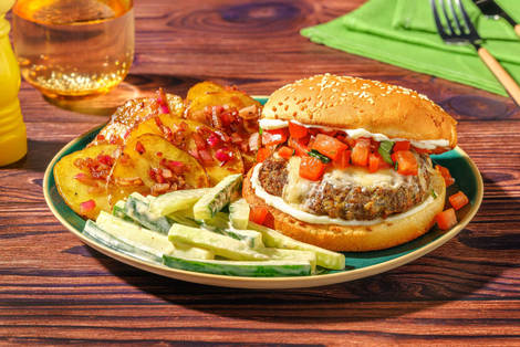 Zelfgemaakte bruschetta-cheeseburgers