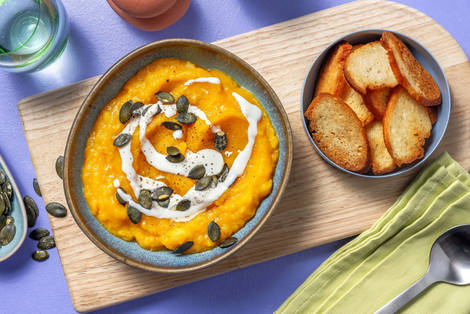 Vellutata di zucca e salsa al caprino