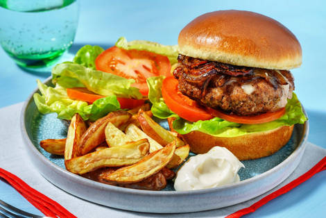 Cheeseburger op briochebroodje met patatjes